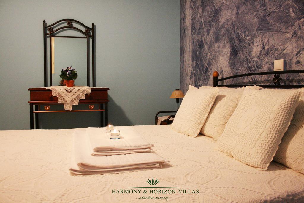Harmony And Horizon Villas Athanion Exterior photo